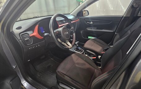 KIA Rio IV, 2021 год, 1 800 000 рублей, 10 фотография