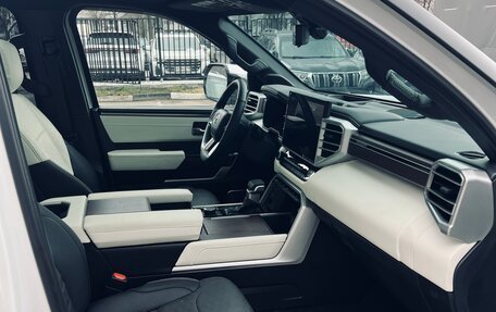 Toyota Sequoia, 2024 год, 13 800 000 рублей, 25 фотография