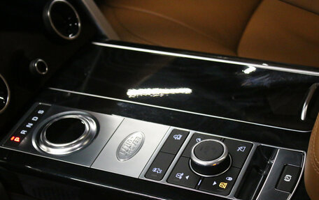 Land Rover Range Rover IV рестайлинг, 2021 год, 11 000 000 рублей, 18 фотография