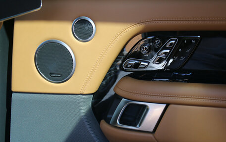 Land Rover Range Rover IV рестайлинг, 2021 год, 11 000 000 рублей, 20 фотография