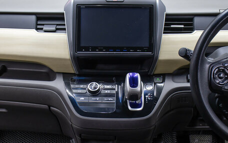 Honda Freed II, 2016 год, 1 198 000 рублей, 17 фотография