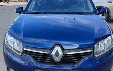 Renault Logan II, 2018 год, 550 000 рублей, 1 фотография