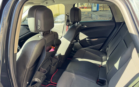 Opel Astra J, 2011 год, 840 000 рублей, 11 фотография