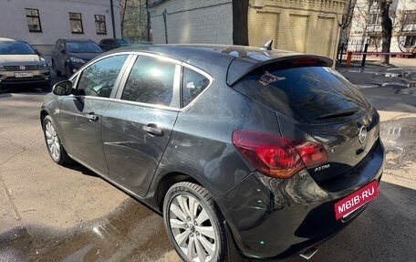 Opel Astra J, 2011 год, 840 000 рублей, 7 фотография