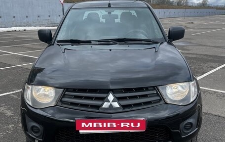 Mitsubishi L200 IV рестайлинг, 2015 год, 1 250 000 рублей, 2 фотография