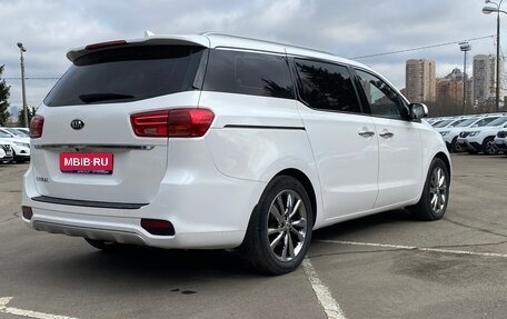 KIA Carnival III, 2019 год, 2 550 000 рублей, 5 фотография