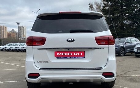 KIA Carnival III, 2019 год, 2 550 000 рублей, 6 фотография