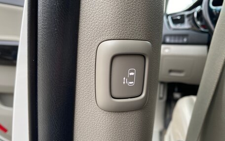 KIA Carnival III, 2019 год, 2 550 000 рублей, 25 фотография