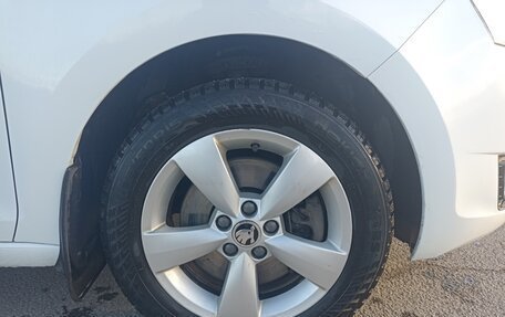 Skoda Rapid I, 2014 год, 900 000 рублей, 13 фотография