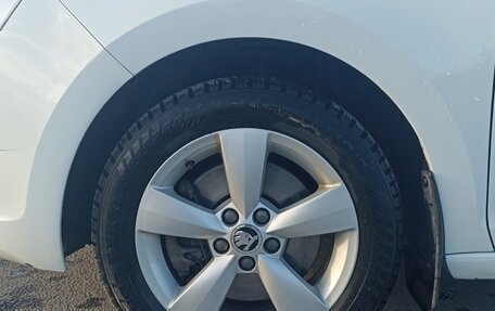 Skoda Rapid I, 2014 год, 900 000 рублей, 14 фотография