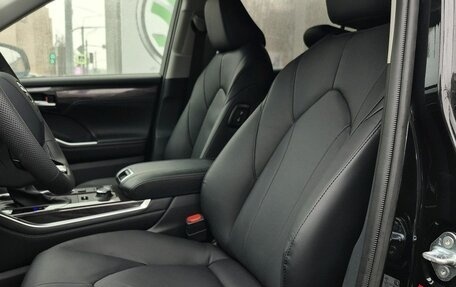 Toyota Highlander, 2026 год, 5 820 000 рублей, 8 фотография