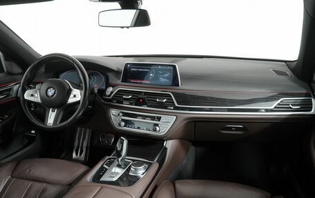 BMW 7 серия, 2019 год, 4 890 000 рублей, 14 фотография