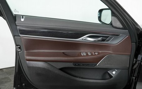 BMW 7 серия, 2019 год, 4 890 000 рублей, 10 фотография