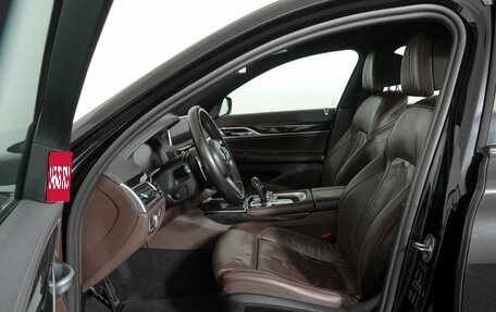 BMW 7 серия, 2019 год, 4 890 000 рублей, 11 фотография