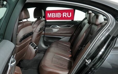BMW 7 серия, 2019 год, 4 890 000 рублей, 13 фотография