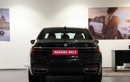 BMW 7 серия, 2019 год, 4 890 000 рублей, 6 фотография
