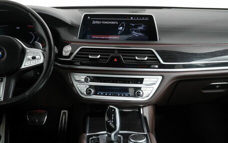 BMW 7 серия, 2019 год, 4 890 000 рублей, 16 фотография