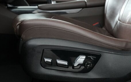 BMW 7 серия, 2019 год, 4 890 000 рублей, 21 фотография