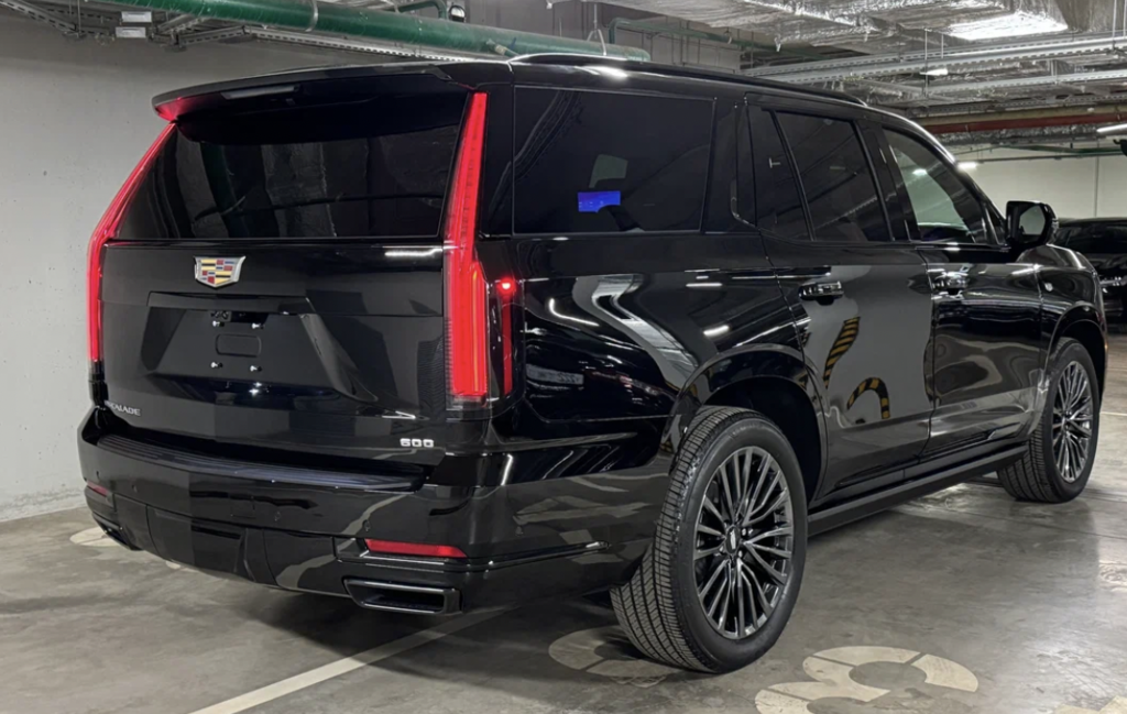 Cadillac Escalade V, 2025 год, 20 000 000 рублей, 8 фотография