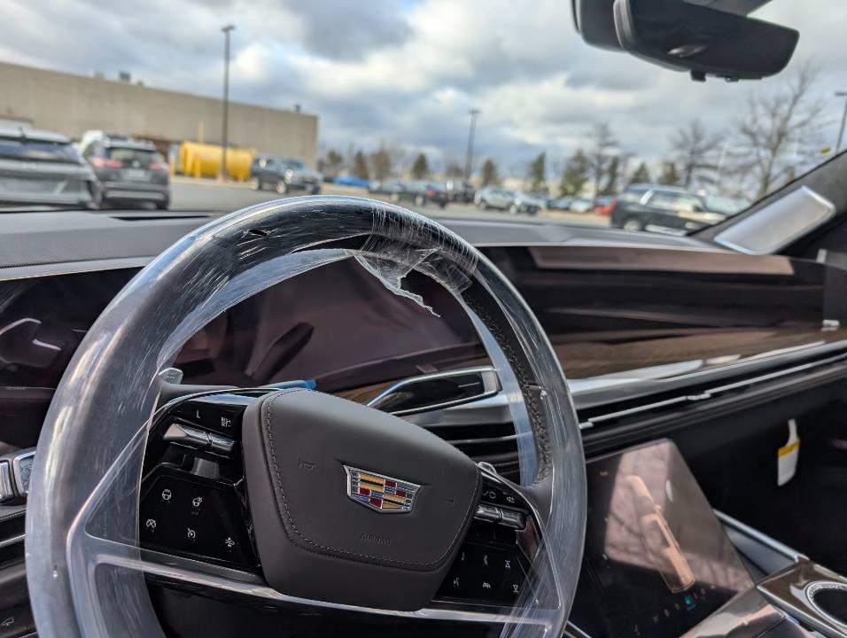 Cadillac Escalade V, 2025 год, 27 000 000 рублей, 2 фотография