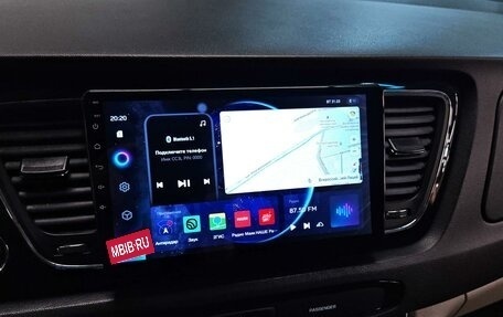 KIA Carnival III, 2018 год, 3 049 000 рублей, 9 фотография