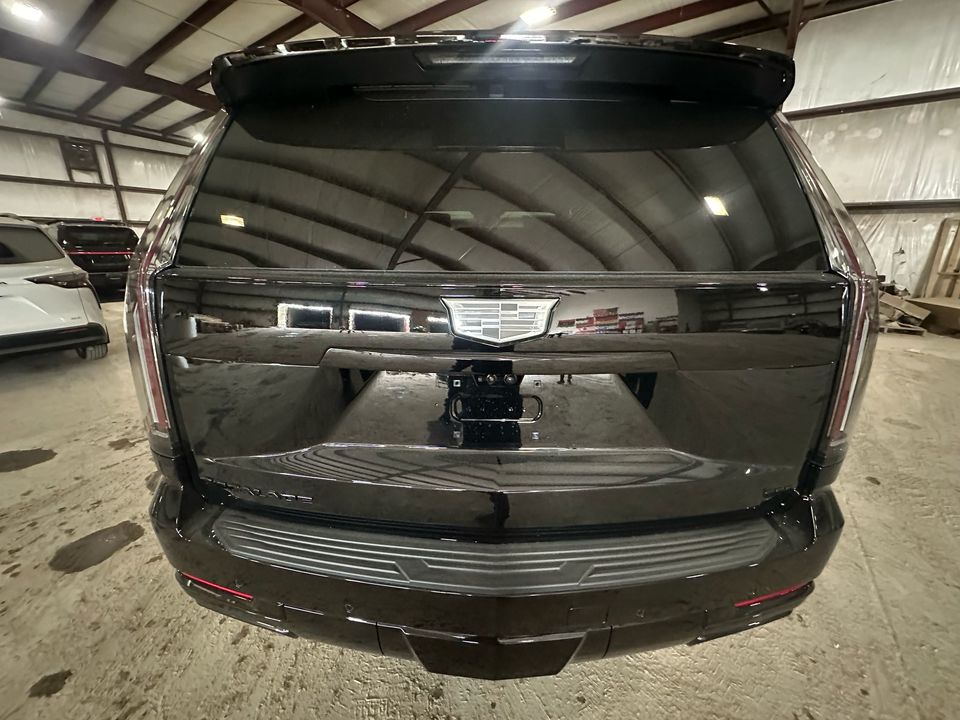 Cadillac Escalade V, 2025 год, 20 000 000 рублей, 3 фотография