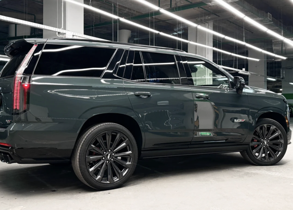 Cadillac Escalade V, 2025 год, 27 000 000 рублей, 1 фотография