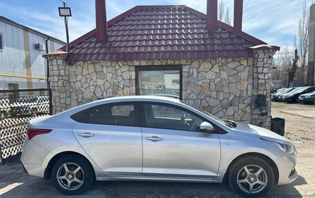 Hyundai Solaris II рестайлинг, 2017 год, 1 090 000 рублей, 7 фотография