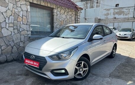 Hyundai Solaris II рестайлинг, 2017 год, 1 090 000 рублей, 2 фотография