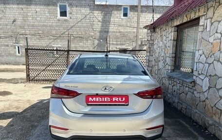 Hyundai Solaris II рестайлинг, 2017 год, 1 090 000 рублей, 6 фотография