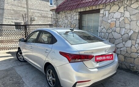 Hyundai Solaris II рестайлинг, 2017 год, 1 090 000 рублей, 3 фотография