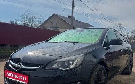 Opel Astra J, 2013 год, 890 000 рублей, 2 фотография