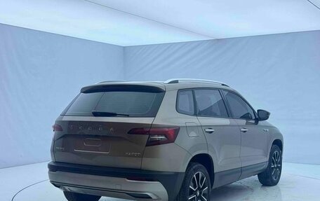 Skoda Karoq I, 2021 год, 1 820 000 рублей, 6 фотография