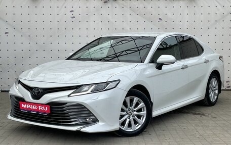 Toyota Camry, 2020 год, 3 100 000 рублей, 1 фотография