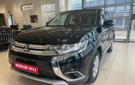 Mitsubishi Outlander III рестайлинг 3, 2017 год, 2 070 000 рублей, 1 фотография