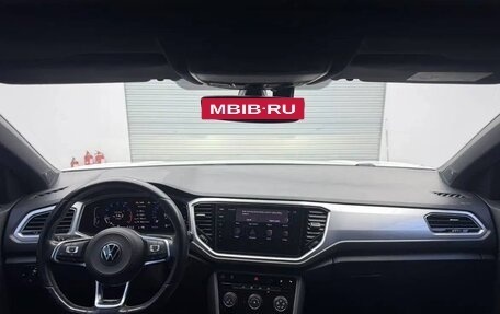 Volkswagen T-Roc I, 2022 год, 1 870 000 рублей, 7 фотография