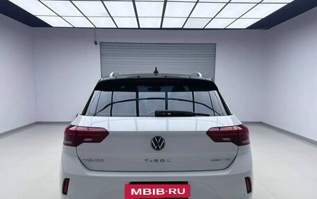 Volkswagen T-Roc I, 2022 год, 1 870 000 рублей, 5 фотография