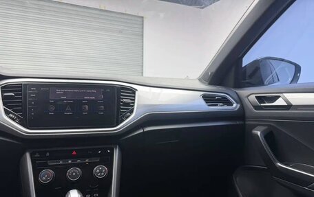 Volkswagen T-Roc I, 2022 год, 1 870 000 рублей, 9 фотография