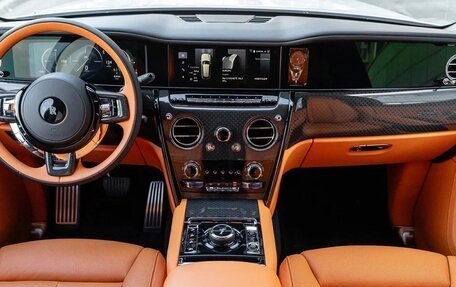 Rolls-Royce Cullinan, 2025 год, 58 990 000 рублей, 15 фотография