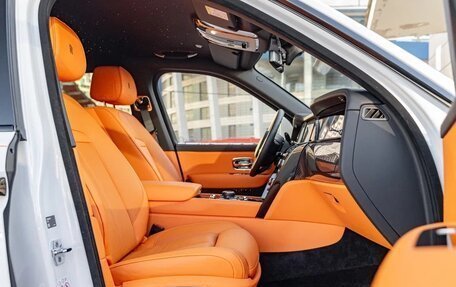 Rolls-Royce Cullinan, 2025 год, 58 990 000 рублей, 21 фотография