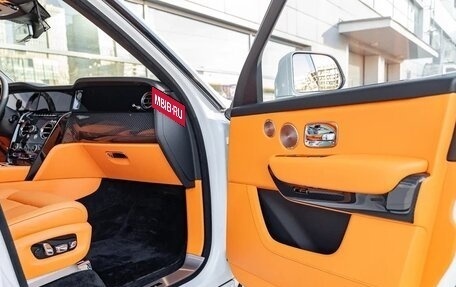 Rolls-Royce Cullinan, 2025 год, 58 990 000 рублей, 20 фотография