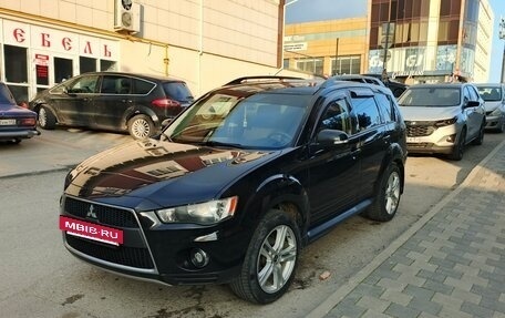 Mitsubishi Outlander III рестайлинг 3, 2010 год, 1 135 000 рублей, 2 фотография