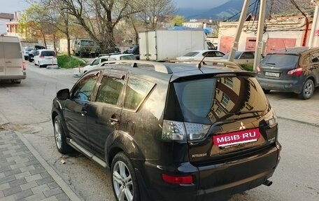 Mitsubishi Outlander III рестайлинг 3, 2010 год, 1 135 000 рублей, 3 фотография