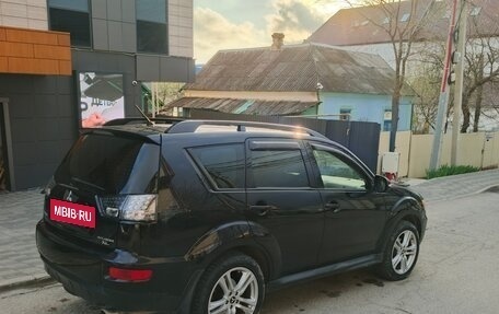 Mitsubishi Outlander III рестайлинг 3, 2010 год, 1 135 000 рублей, 5 фотография