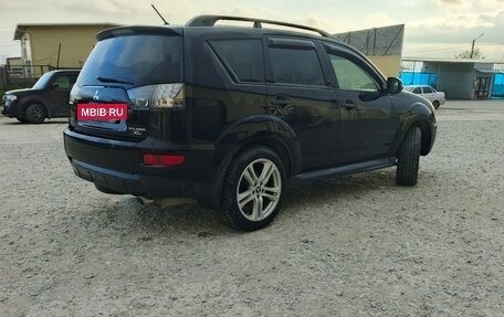 Mitsubishi Outlander III рестайлинг 3, 2010 год, 1 135 000 рублей, 14 фотография