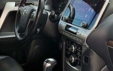 Toyota Land Cruiser Prado 150 рестайлинг 2, 2019 год, 5 799 000 рублей, 21 фотография