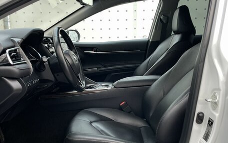 Toyota Camry, 2020 год, 3 100 000 рублей, 11 фотография