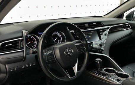 Toyota Camry, 2020 год, 3 100 000 рублей, 15 фотография