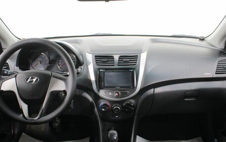 Hyundai Solaris II рестайлинг, 2015 год, 755 000 рублей, 12 фотография