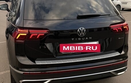 Volkswagen Tiguan II, 2021 год, 3 600 000 рублей, 3 фотография